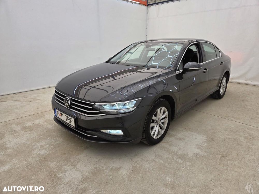 Volkswagen Passat 2.0 TDI DSG Advance - 1