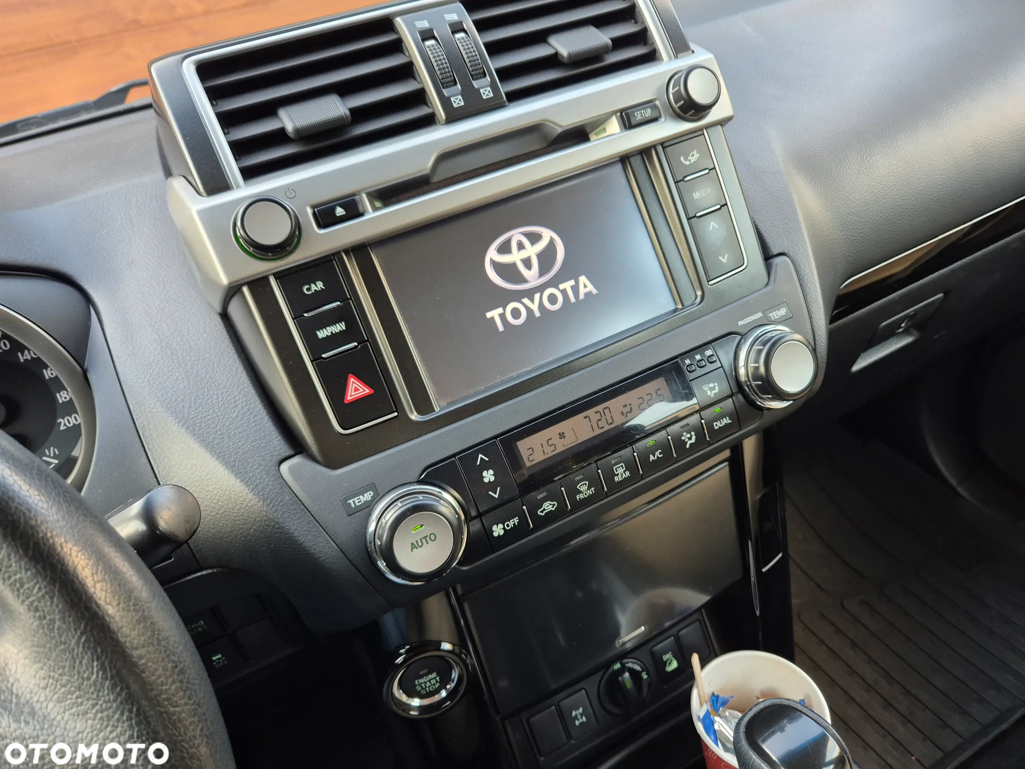 Toyota Land Cruiser - 40