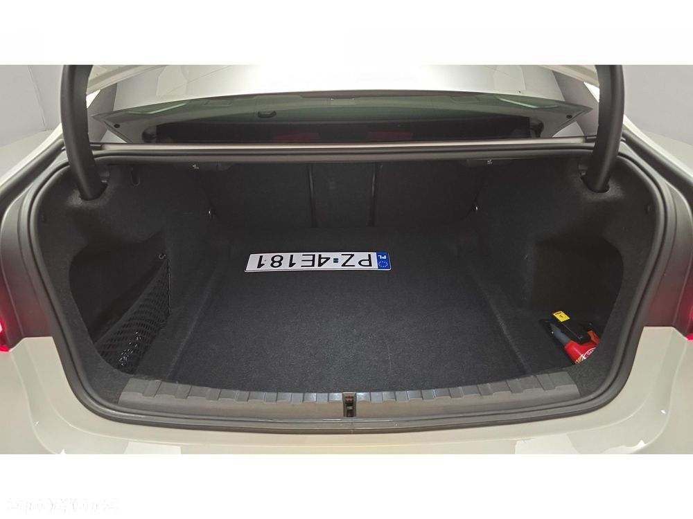 BMW Seria 3 320d xDrive mHEV M Sport sport - 24