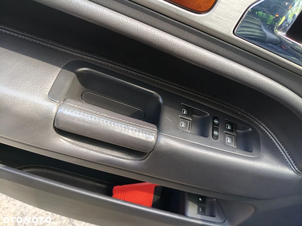 Volkswagen Touareg - 10