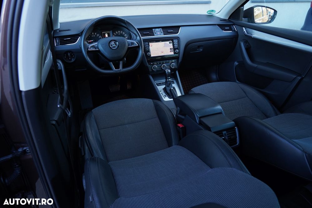 Skoda Octavia 2.0 TDI DSG Style - 11