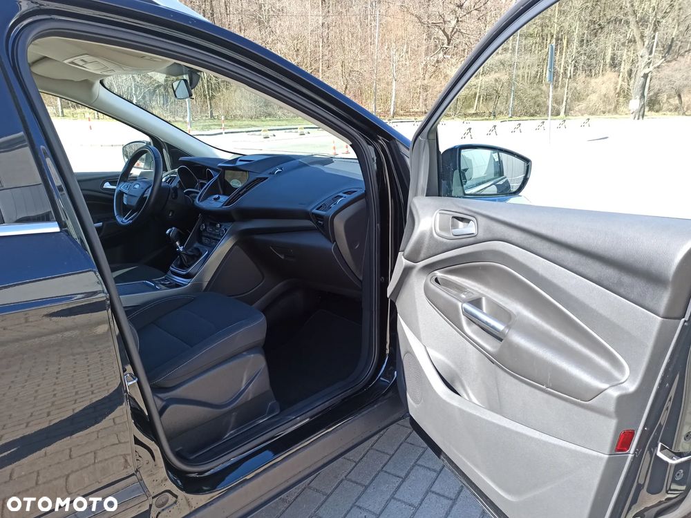 Ford Kuga - 16