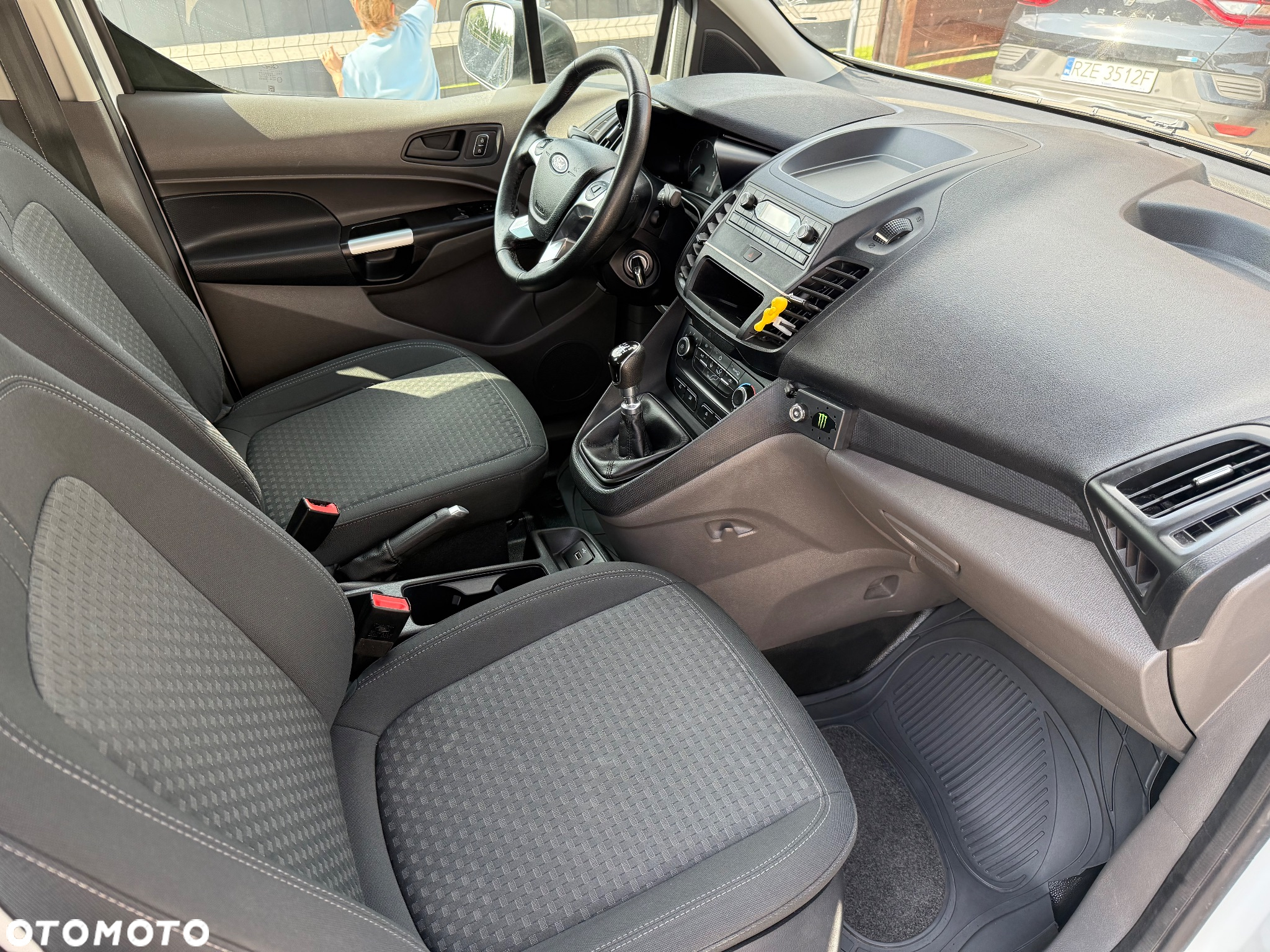 Ford Transit Connect - 13