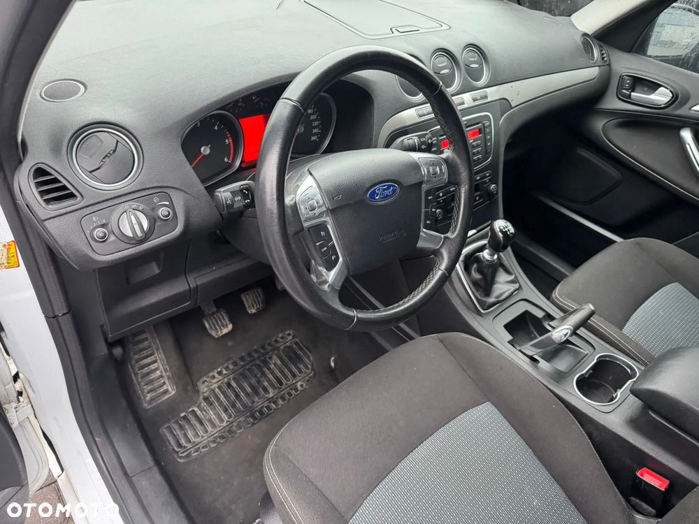 Ford Galaxy 2.0 TDCi Titanium - 13