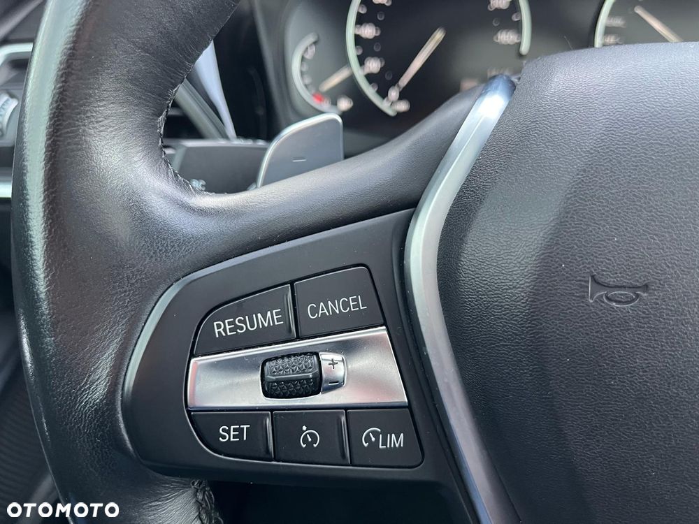 BMW Seria 3 330i xDrive - 8