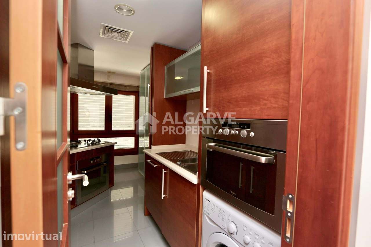 Apartamento T2 de Alta qualidade com Varanda e Estacionamento – Loulé - Grande imagem: 4/16