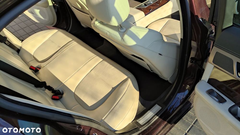 Jaguar XF 3.0 V6 D S Portfolio - 15