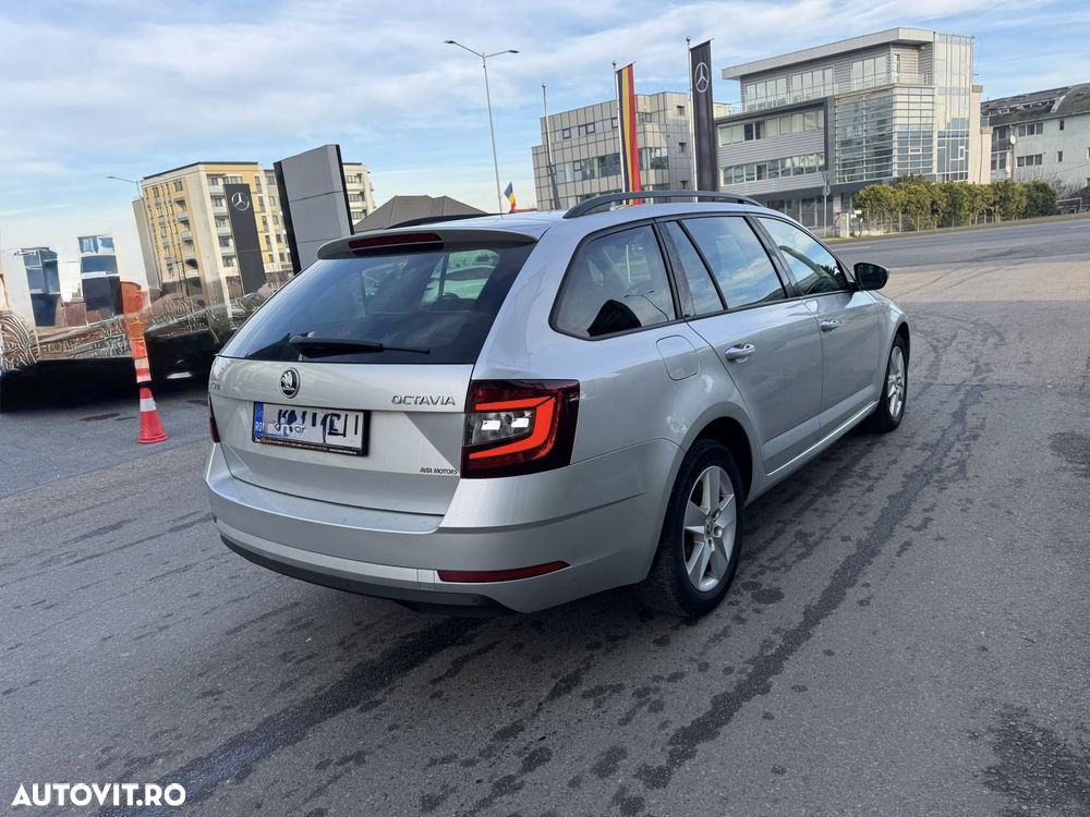 Skoda Octavia 2.0 TDI DSG Style - 8
