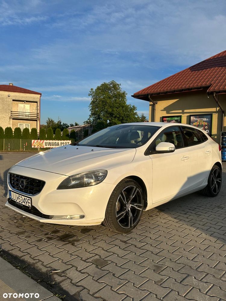 Volvo V40 T2 Momentum - 12