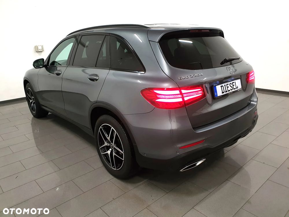 Mercedes-Benz GLC 220 d 4Matic 9G-TRONIC AMG Line - 4
