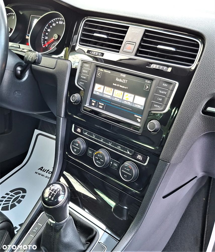 Volkswagen Golf 2.0 BlueTDI Highline - 30