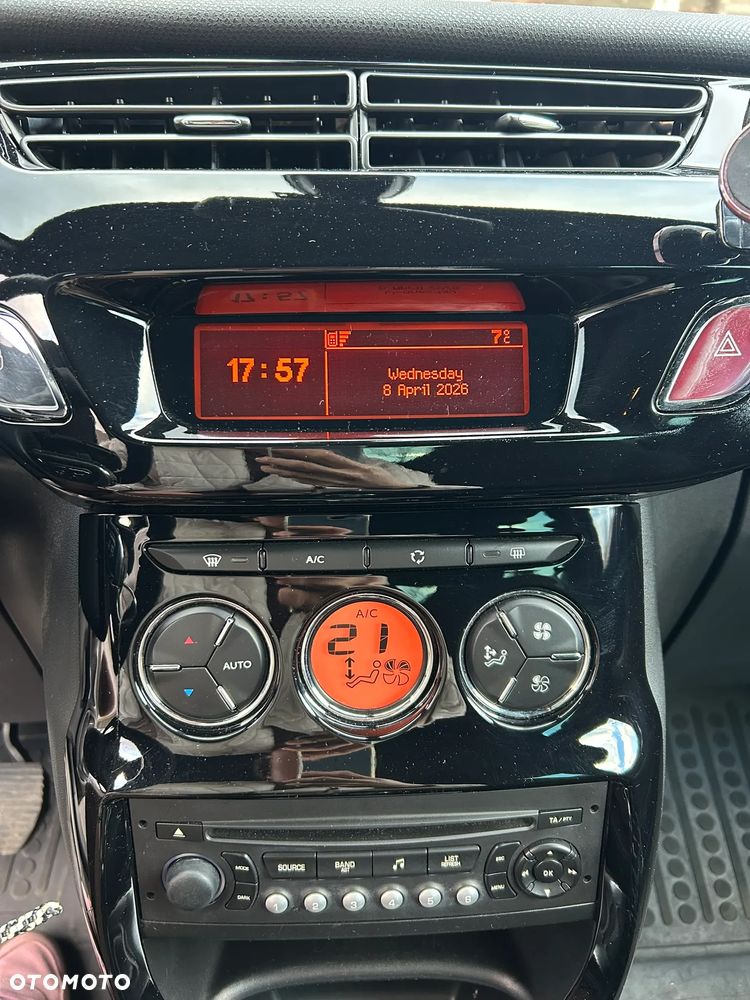 Citroën DS3 HDi 90 FAP SoChic - 12