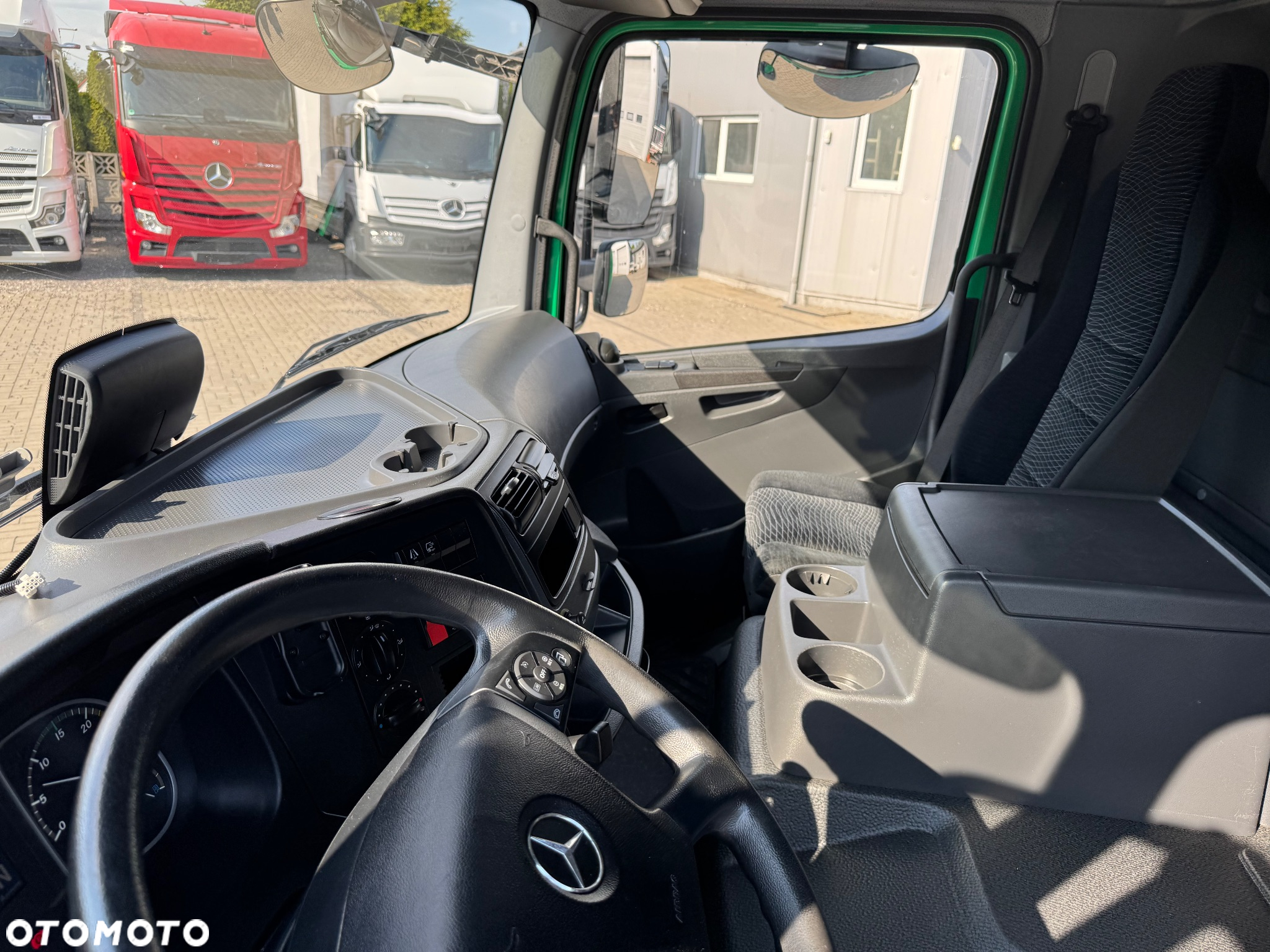 Mercedes-Benz ATEGO - 23
