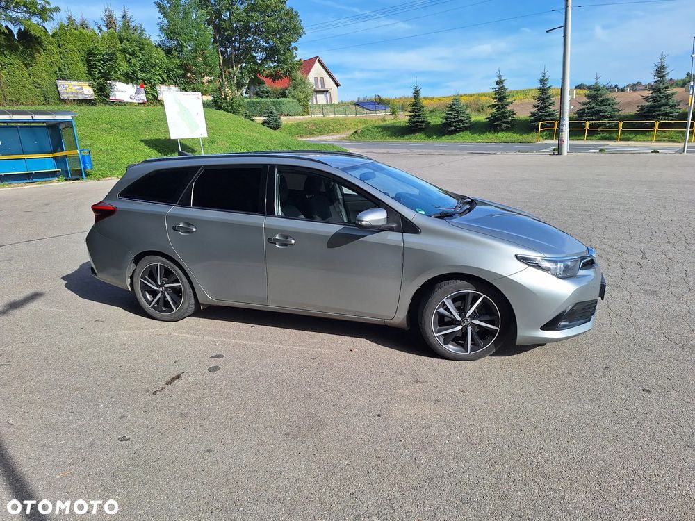 Toyota Auris 1.6 D-4D Comfort - 2