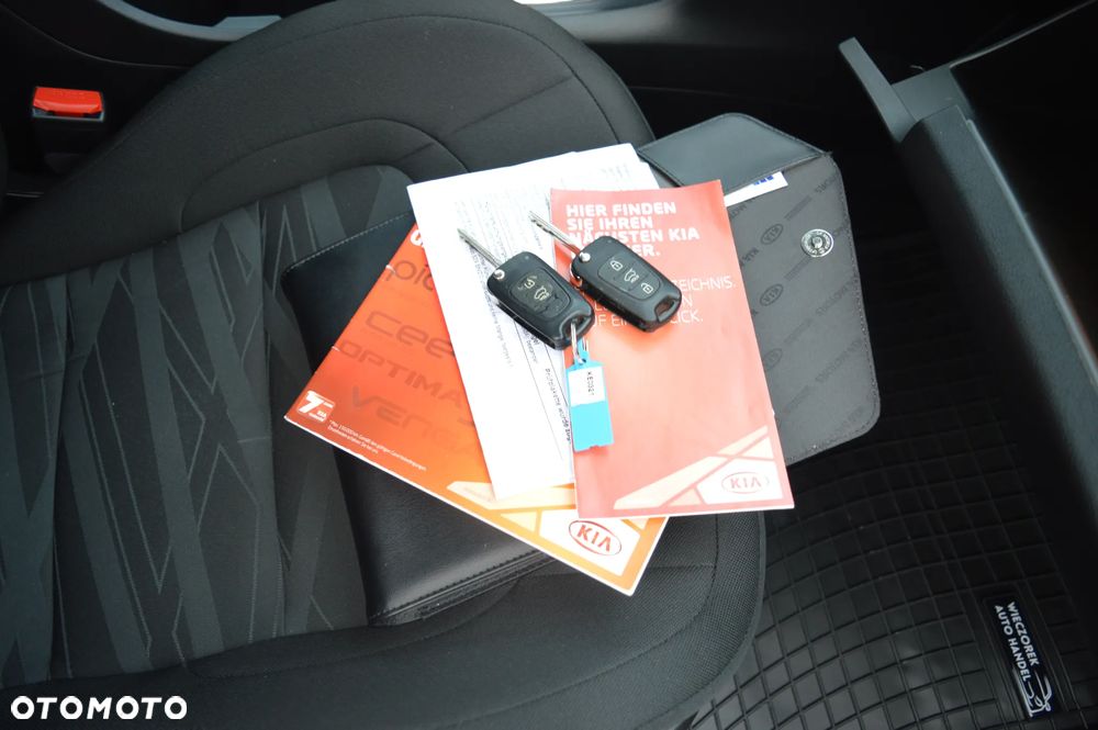 Kia Ceed 1.4 CVVT Fifa World Cup Edition - 25