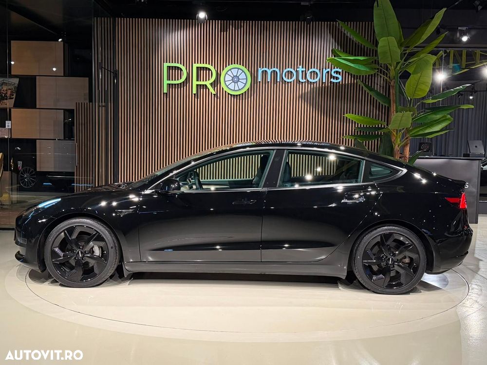 Tesla Model 3 - 11