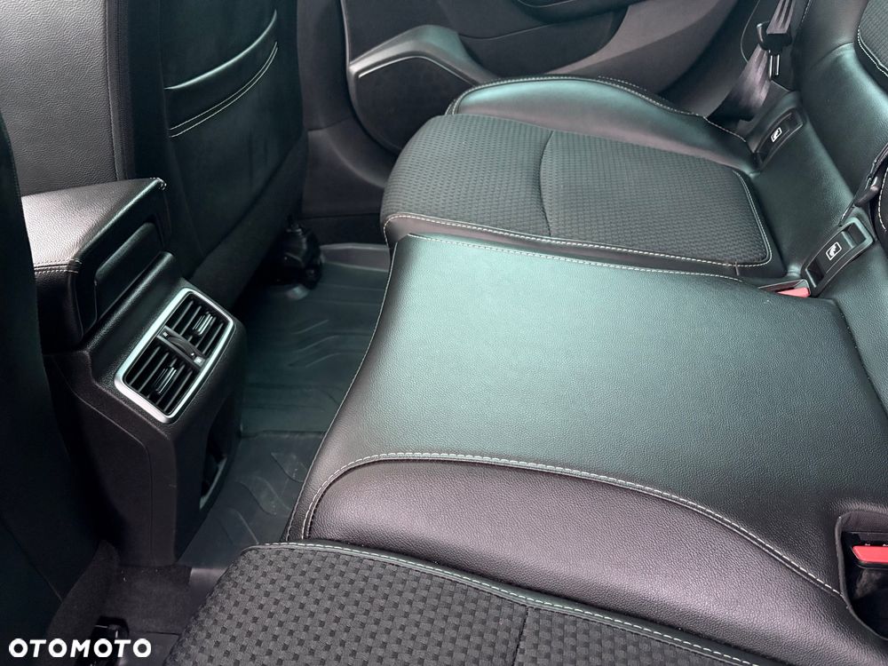 Renault Megane ENERGY TCe 130 BOSE EDITION - 25