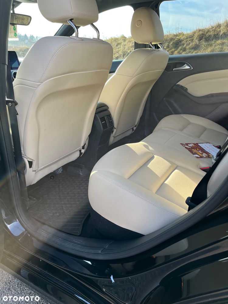 Mercedes-Benz Klasa B (Electric Drive) 250 e - 9