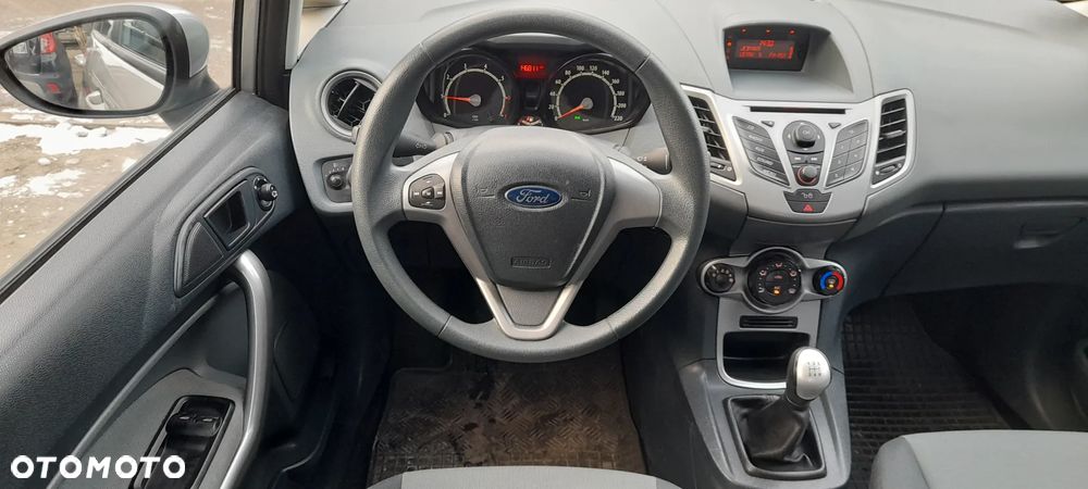 Ford Fiesta - 8