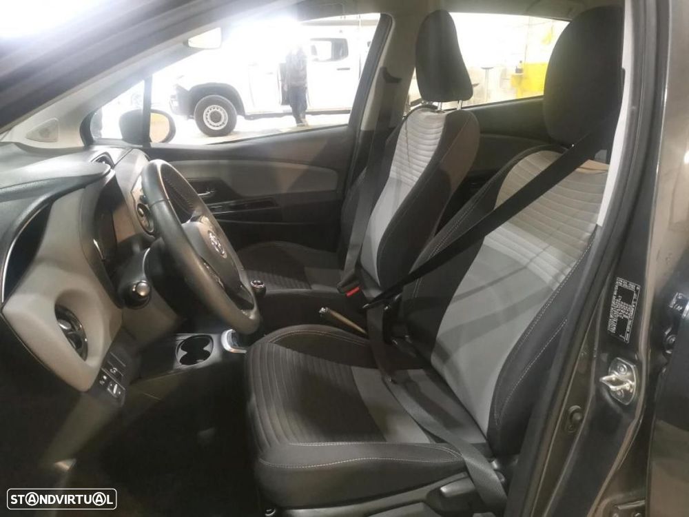Toyota Yaris 1.0 VVT-i Comfort - 5