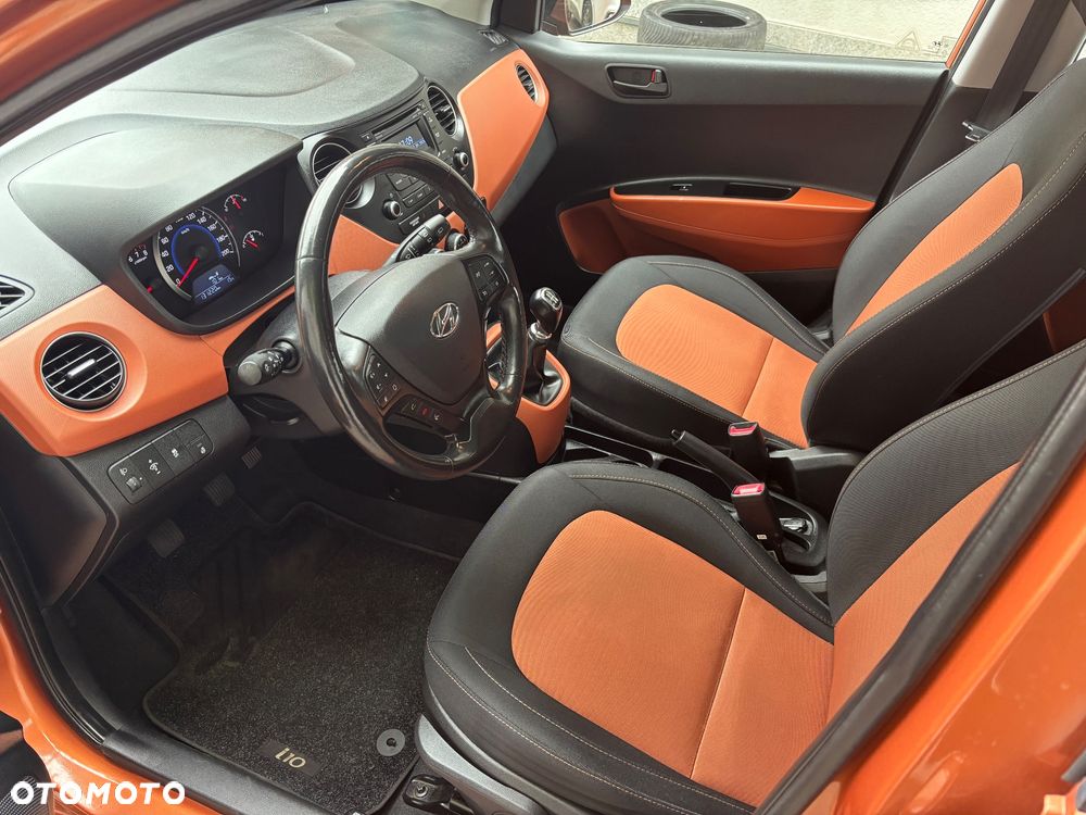 Hyundai i10 1.2 Fifa World Cup Edition - 19