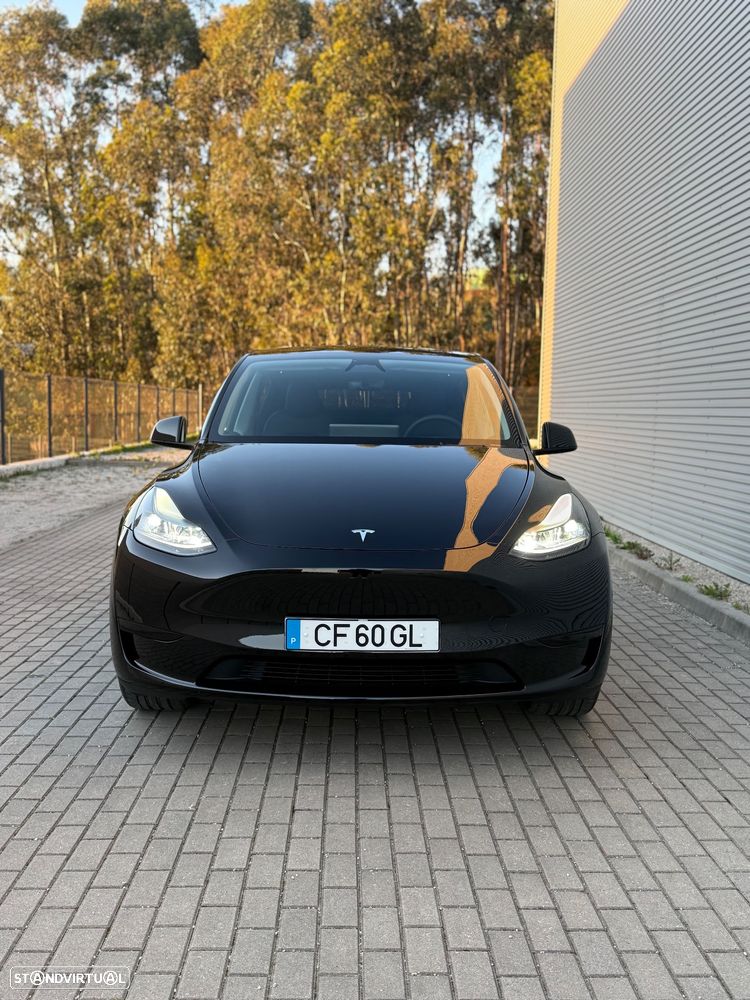 Tesla Model Y Long-Range RWD - 4