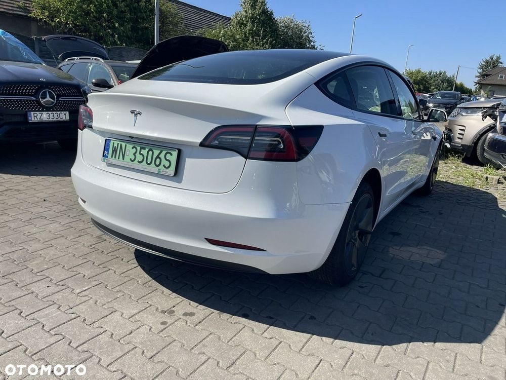 Tesla Model 3 - 5