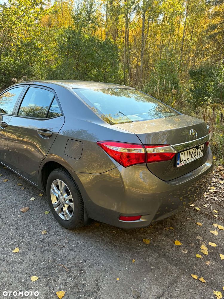 Toyota Corolla - 4