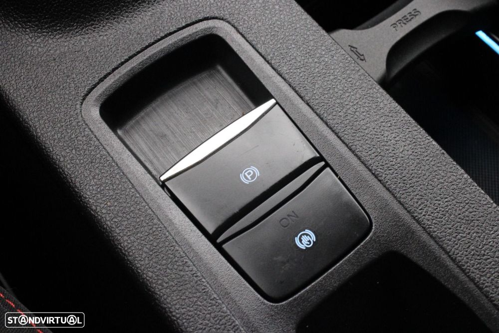 Ford Kuga 1.5 EcoBoost ST-Line - 28