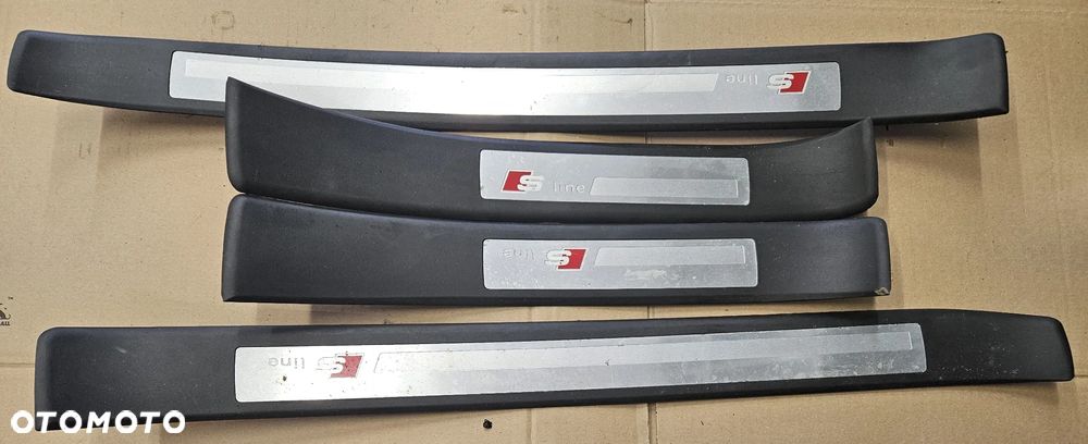 Audi A4 B6 B7 S-Line listwa listewka progowa na próg - 1