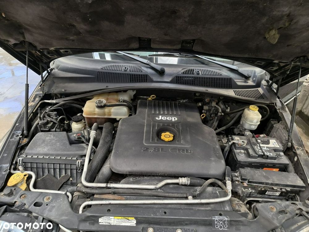 Jeep Cherokee - 24
