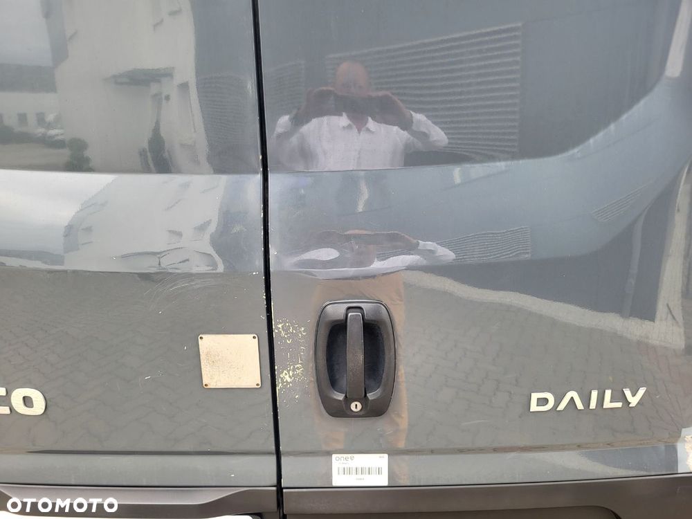 Iveco 35S16V 18m3 Salon Polska - 16