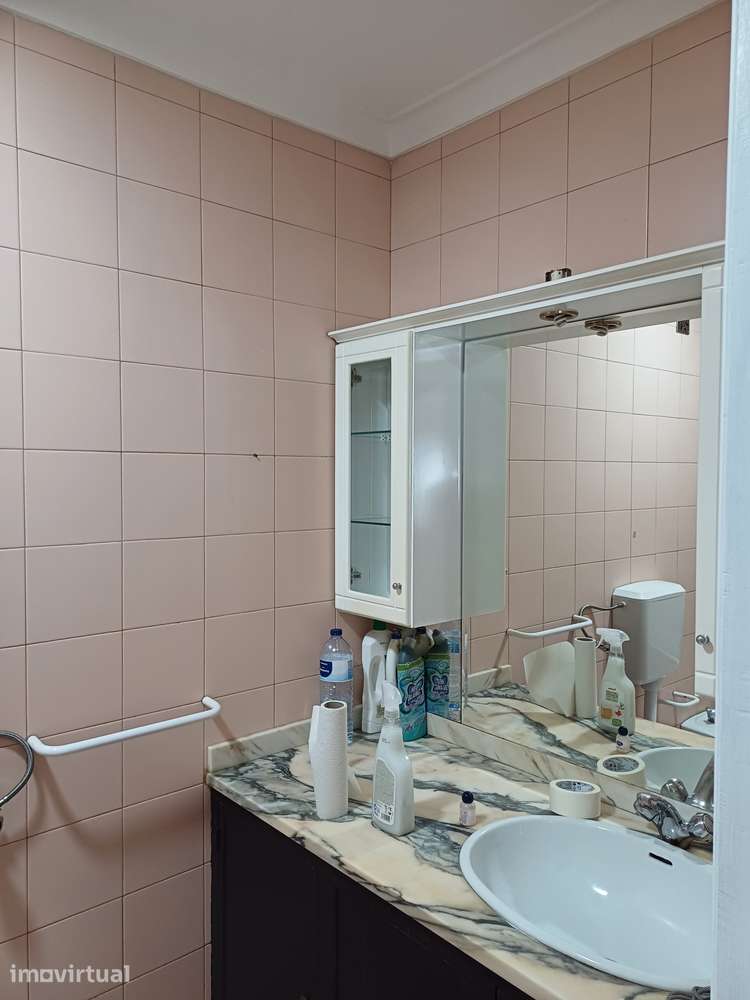 Apartamento T0 com cozinha equipada na Guarda - Grande imagem: 3/6