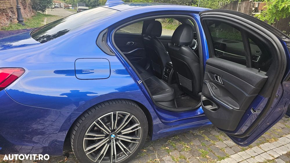 BMW Seria 3 320d xDrive AT M Sport - 29