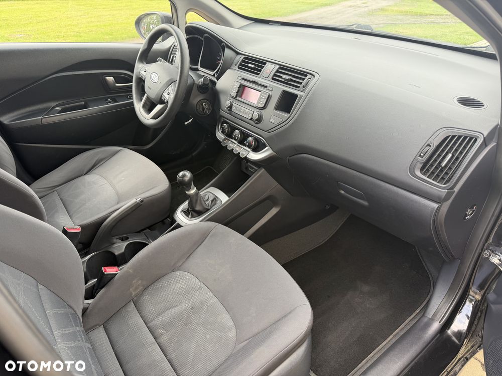 Kia Rio - 8