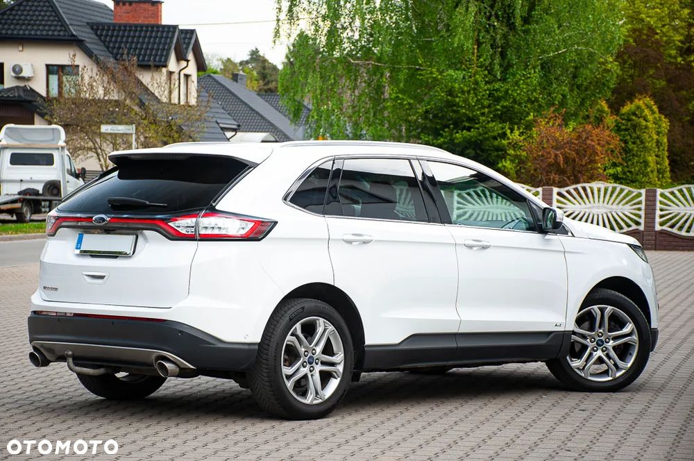 Ford Edge 2.0 TDCi 4x4 Titanium - 26