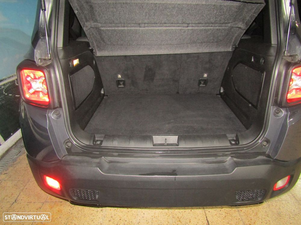 Jeep Renegade 1.6 MJD Night Eagle - 9