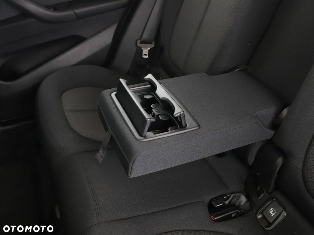 BMW X1 sDrive18d Advantage - 37