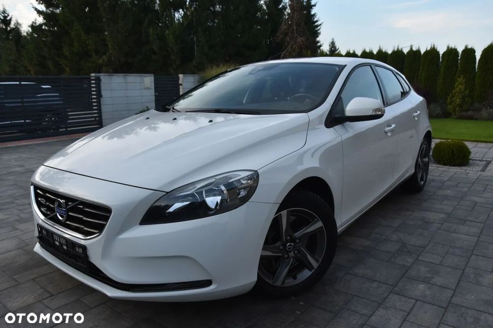 Volvo V40 D4 Drive-E Momentum - 9