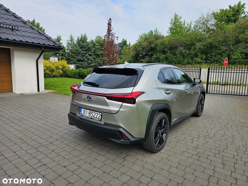 Lexus UX - 23