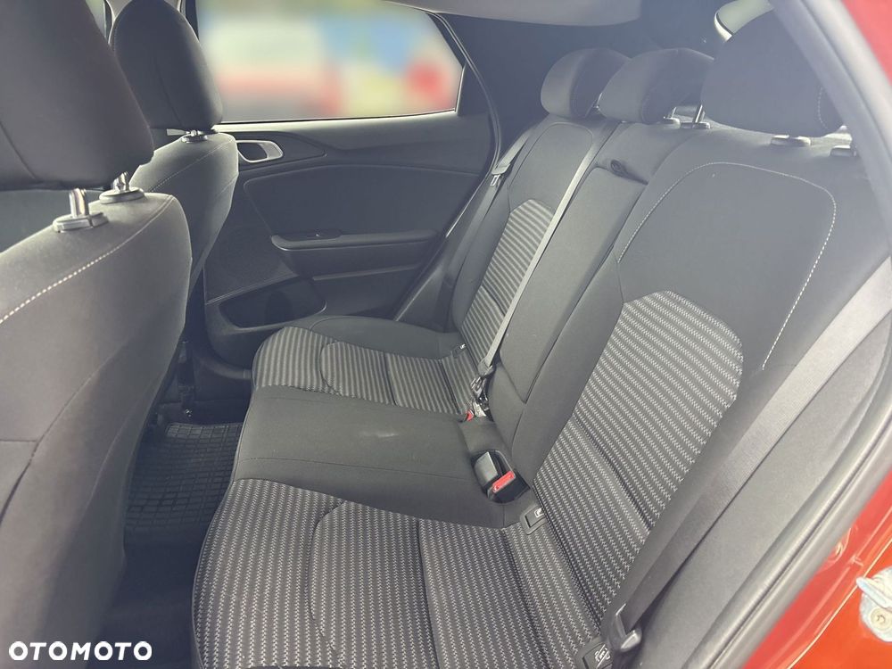 Kia XCeed 1.5 T-GDI M DCT - 16