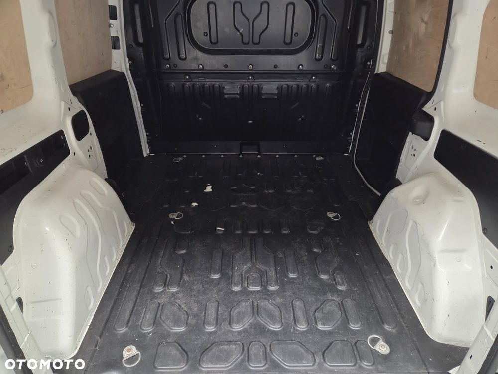 Fiat Doblo Kombi 1.6 MJ Active - 28