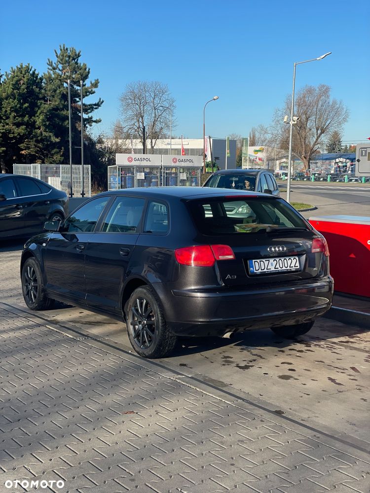 Audi A3 Sportback 1.6 Ambiente - 12