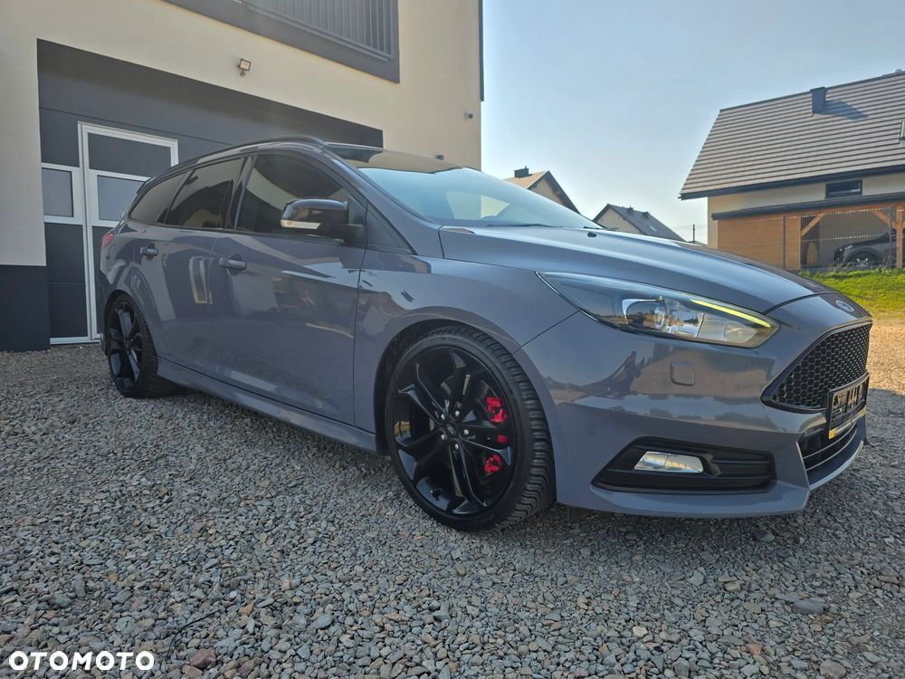 Ford Focus 2.0 EcoBoost ST mit Leder-Exclusiv-Paket - 12