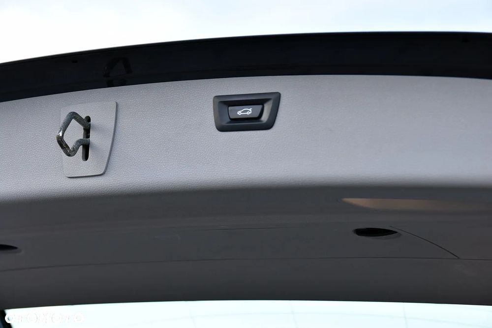 BMW Seria 3 320d - 16