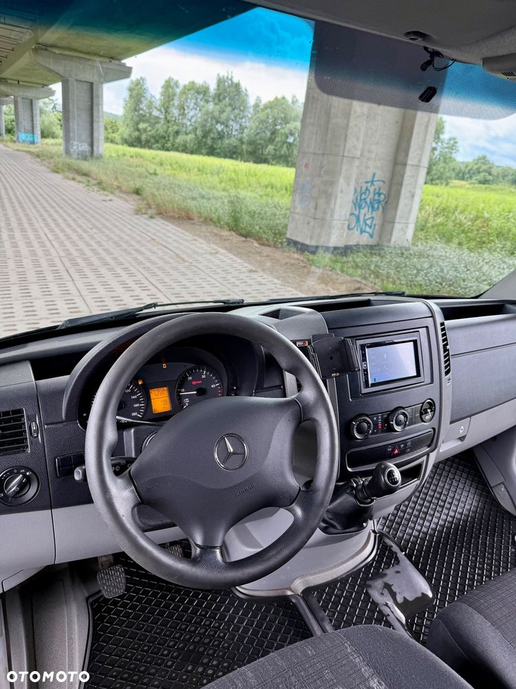 Mercedes-Benz Sprinter - 20