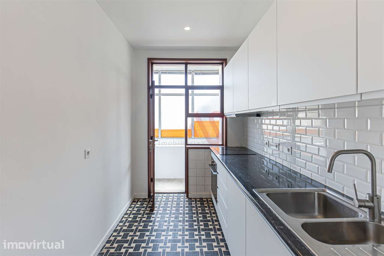 Apartamento T3 Totalmente Renovado em Paranhos, Porto - Grande imagem: 4/33