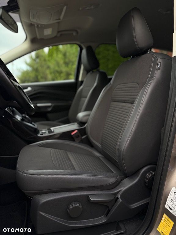 Ford Kuga 2.0 TDCi 4WD Titanium - 27