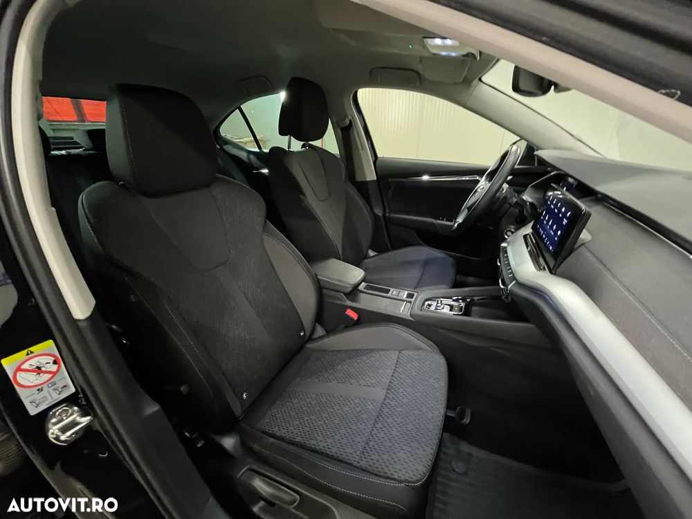 Skoda Octavia 2.0 TDI DSG Style - 11
