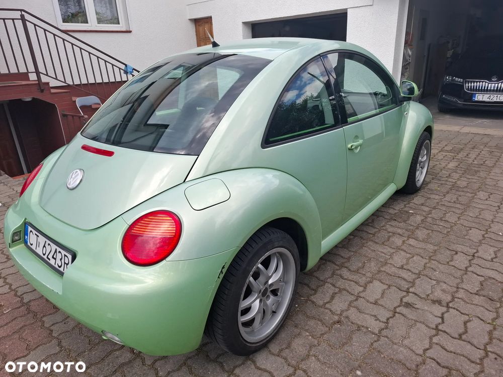 Volkswagen New Beetle - 4